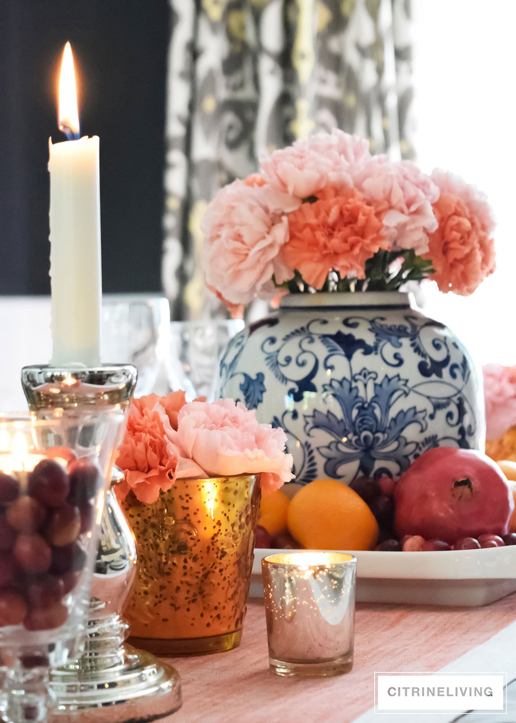 A THANKSGIVING TABLESCAPE