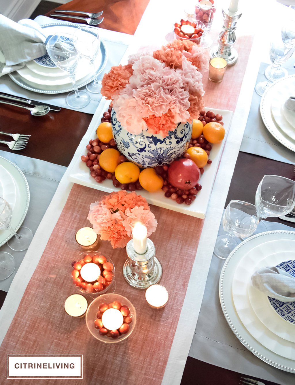 A THANKSGIVING TABLESCAPE