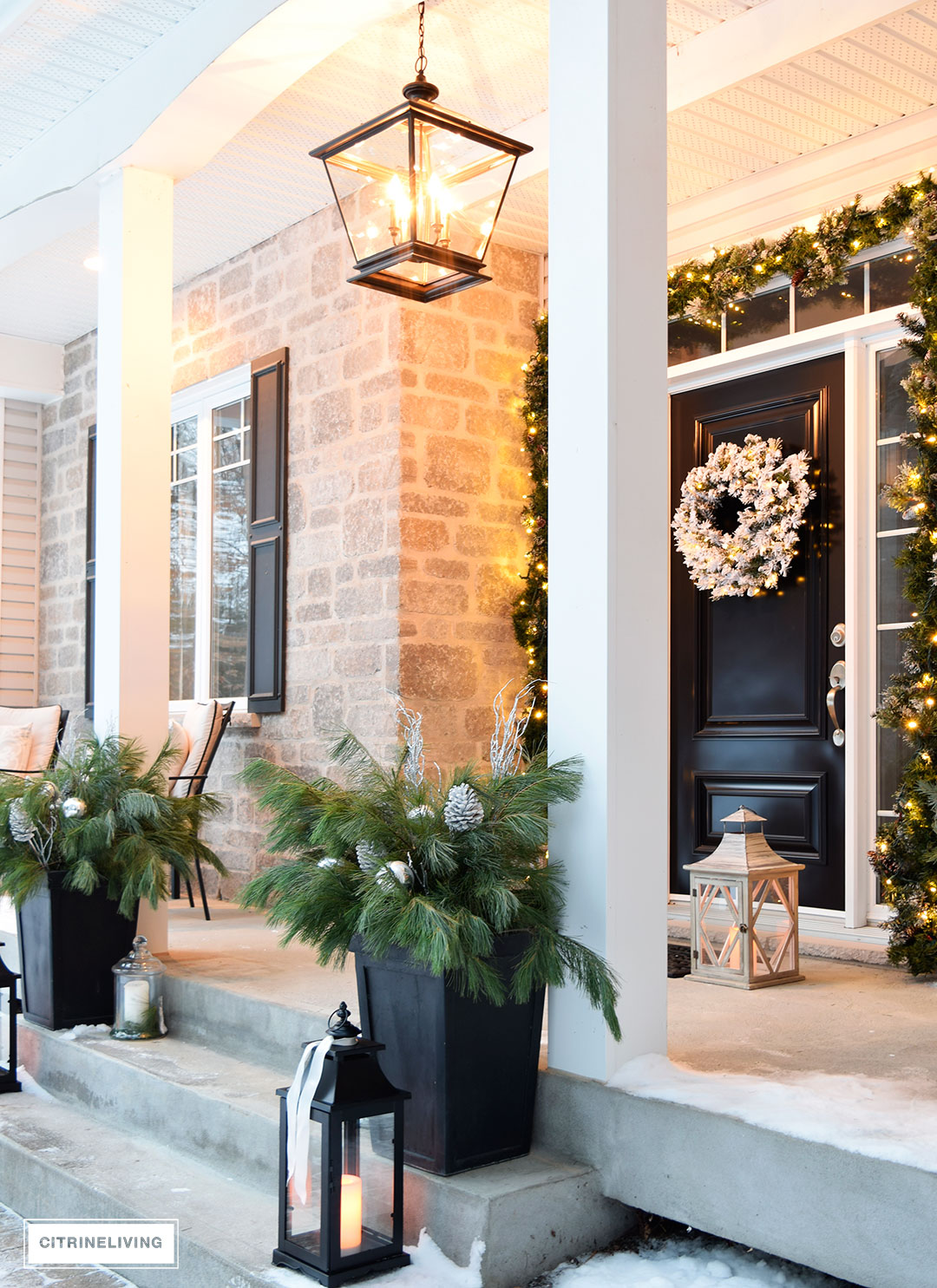 front-porch-christmas-lantern-pendant-light-flocked-wreath3
