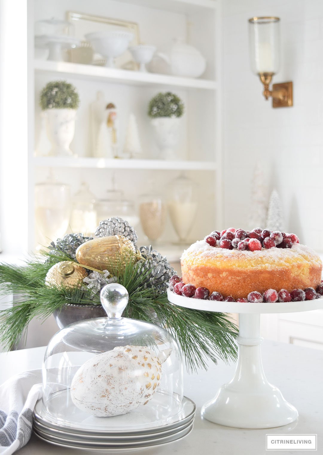 Christmas Home Tour - mixed metallics and holiday greenery create a chic Holiday theme