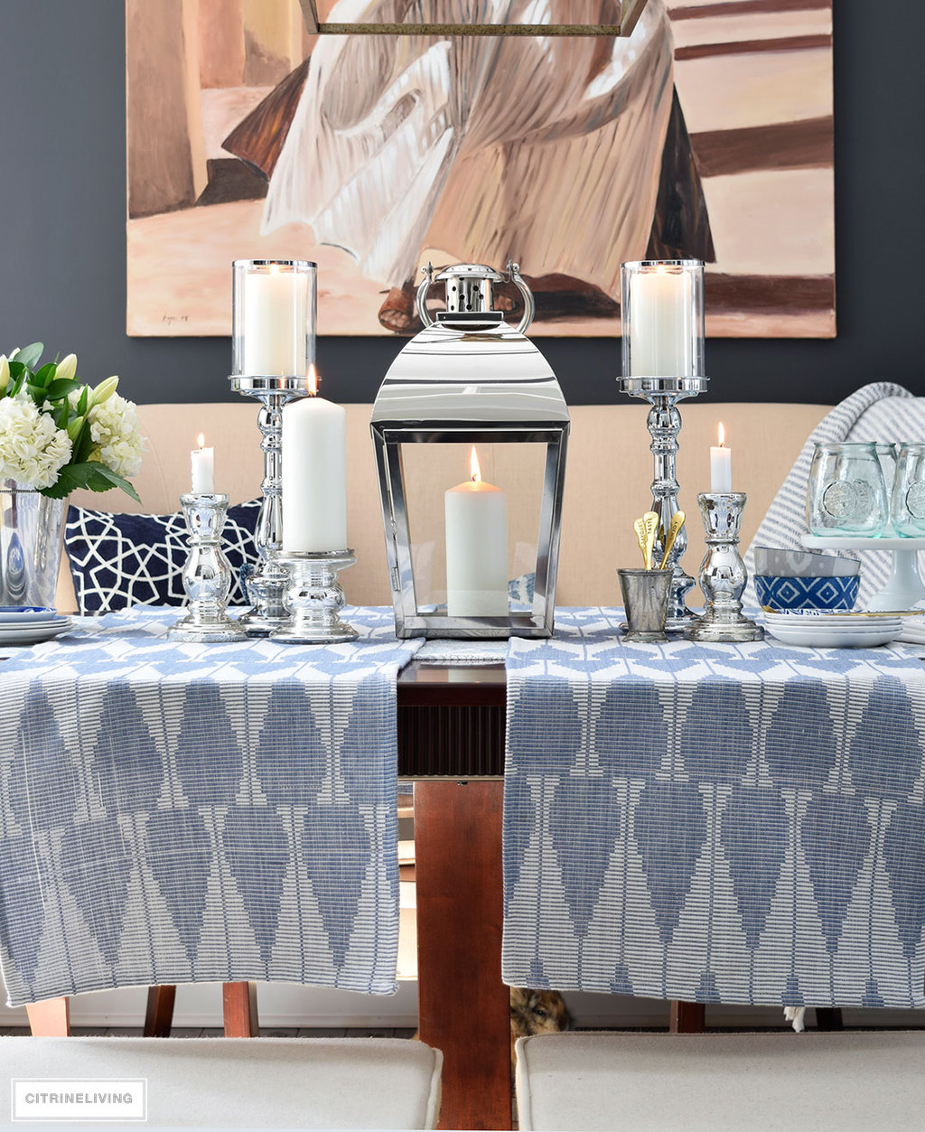 Beautiful Spring table decor - a fresh mix of blue and white pattern and texture is perfect for the season.