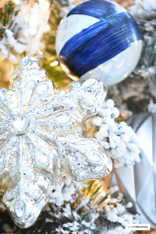 Fabulous Christmas decorating and styling tips that everyone can incorporate into their Holiday decor! Simple to do and you already have what you need!