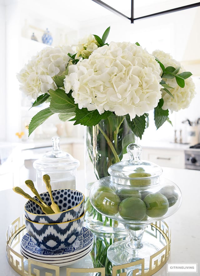 From adding a touch of your favorite color to swapping out small accessories and pillows, it is so simple to ring in the Spring season with these five go-to spring decorating tips!