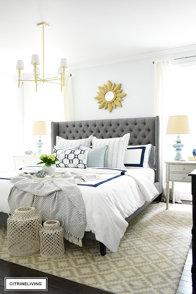 RELAXING AND AIRY SUMMER BEDROOM WITH COASTAL ACCENTS
