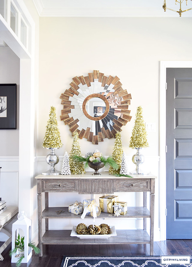 https://citrineliving.com/wp-content/uploads/2018/08/christmas-decor-entryway-console-table-1.jpg?utm_source=chatgpt.com
