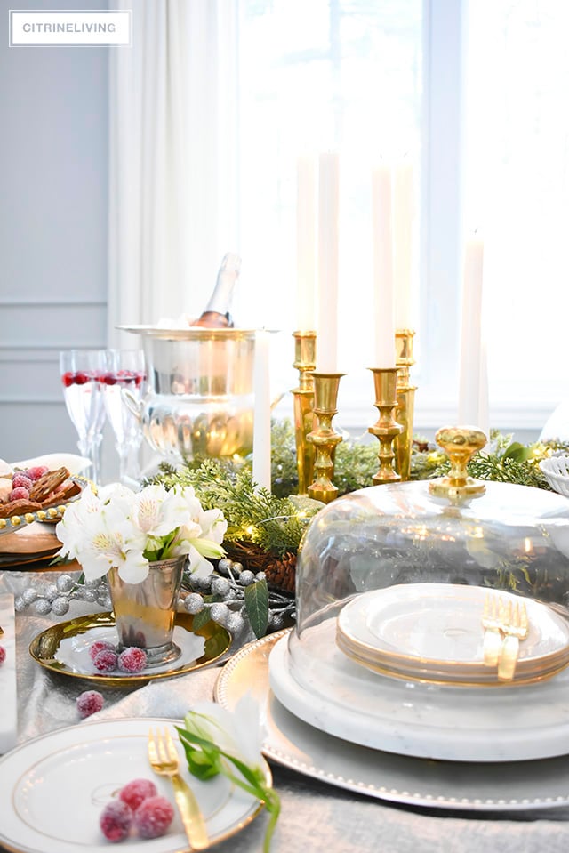 Hostess party prep can be easy with these 7 fabulous essentials for effortless holiday entertaining - bring your hoiday party game to another level!