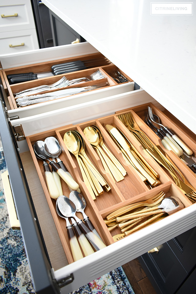 Organized kitchen drawers 