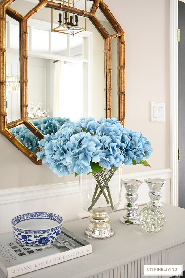 Kick off the season with these simple spring styling tips that anyone can use! From pretty faux florals to gorgeous pops of color, get the look you'll love!