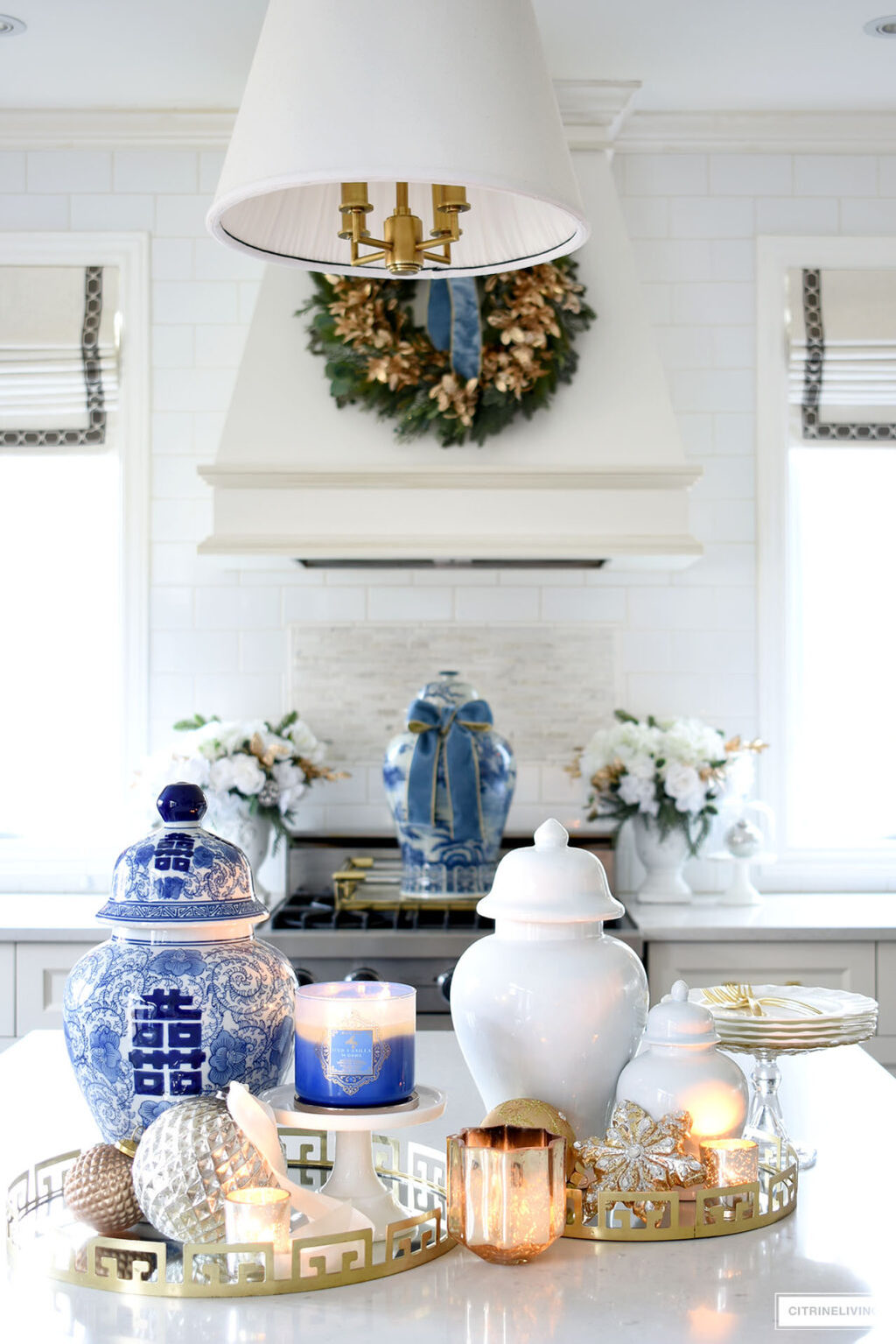 CHRISTMAS KITCHEN DECOR IN BLUE AND GOLD