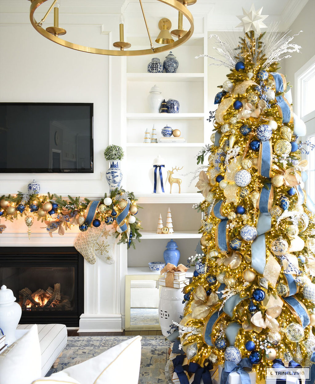 GORGEOUS BLUE AND GOLD CHRISTMAS LIVING ROOM - CITRINELIVING