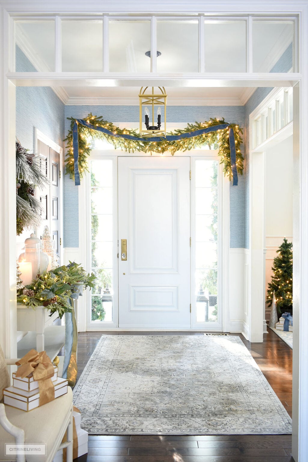 BLUE, GOLD + SILVER CHRISTMAS ENTRYWAY DECOR | CitrineLiving