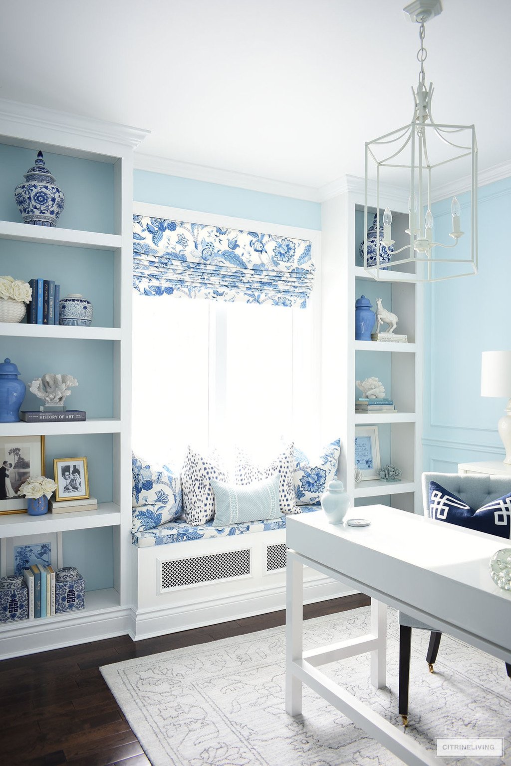 READING NOOK IN ELEGANT HOME OFFICE IN BLUE + WHITE CHINOISERIE