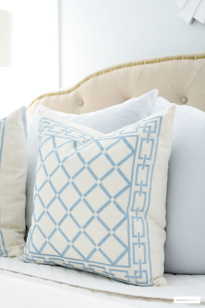 How To Style A Bed WIth Pillows - CITRINELIVING