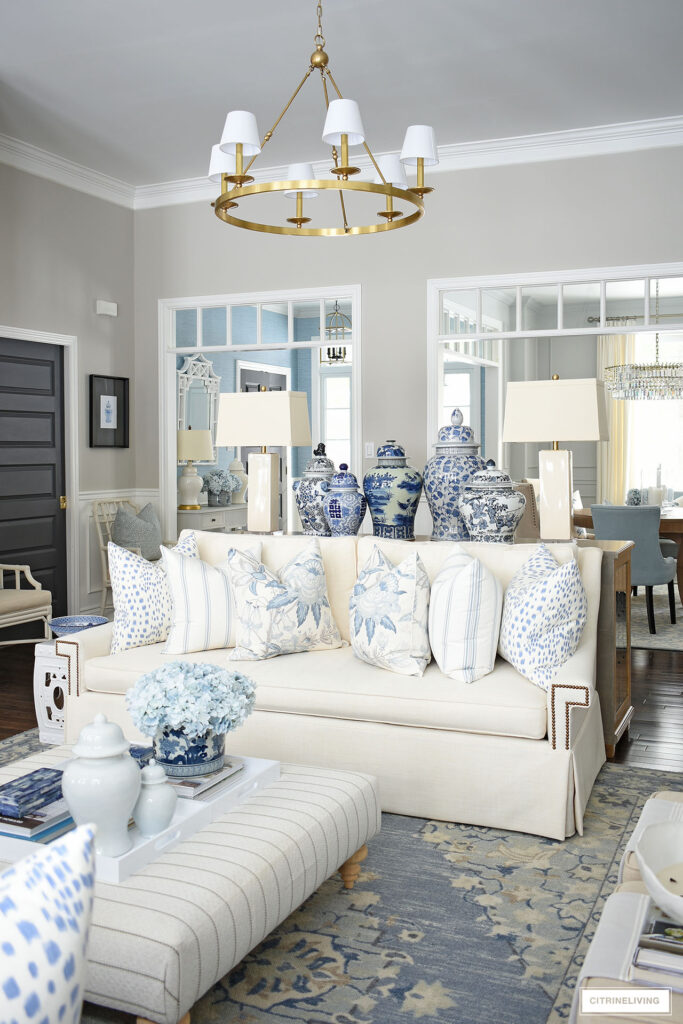 LIVING ROOM SPRING DECOR IN BLUE + WHITE | CITRINELIVING