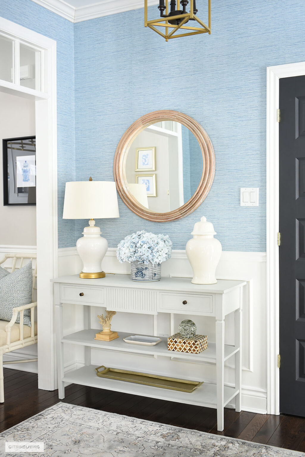 BEAUTIFUL & SIMPLE ENTRYWAY SPRING DECOR - CITRINELIVING