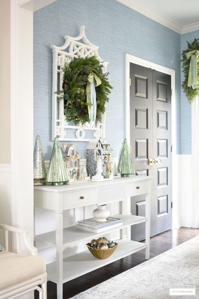 ELEGANT ENTRYWAY DECOR FOR CHRISTMAS | CitrineLiving