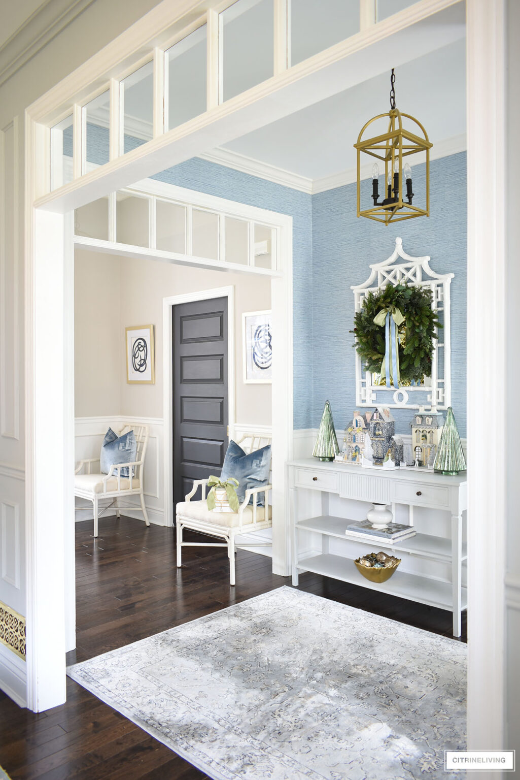 ELEGANT ENTRYWAY DECOR FOR CHRISTMAS | CitrineLiving