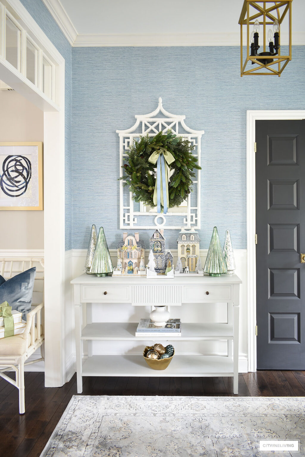 ELEGANT ENTRYWAY DECOR FOR CHRISTMAS | CitrineLiving
