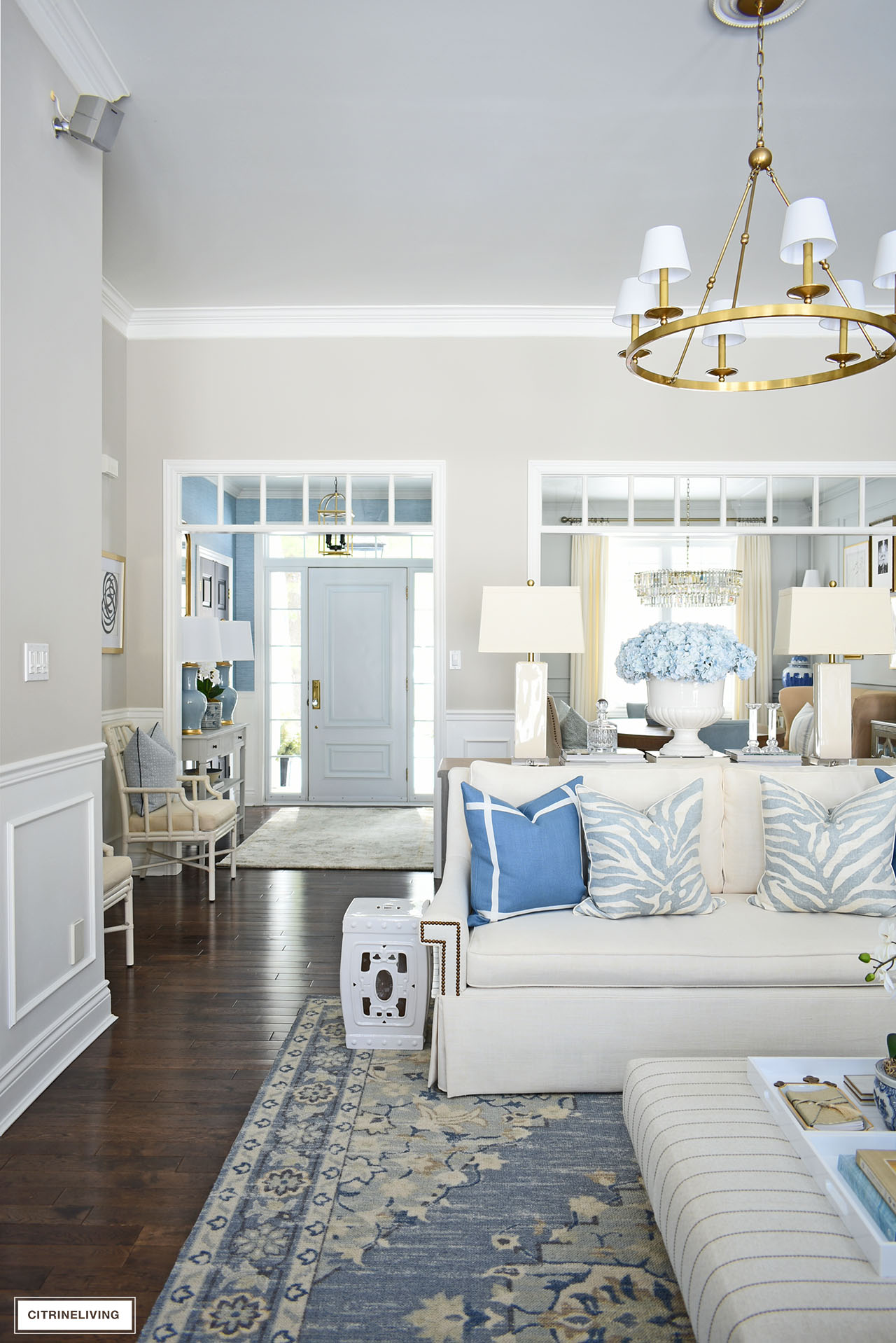 ELEGANT LIVING ROOM DECOR FOR SPRING | CitrineLiving