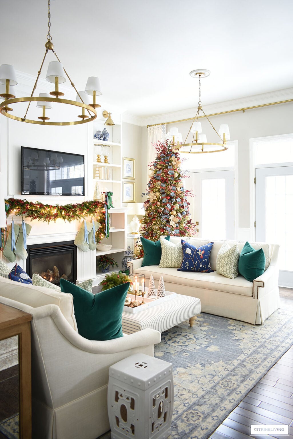 Traditional Christmas decor in our living room | CITRINELIVING