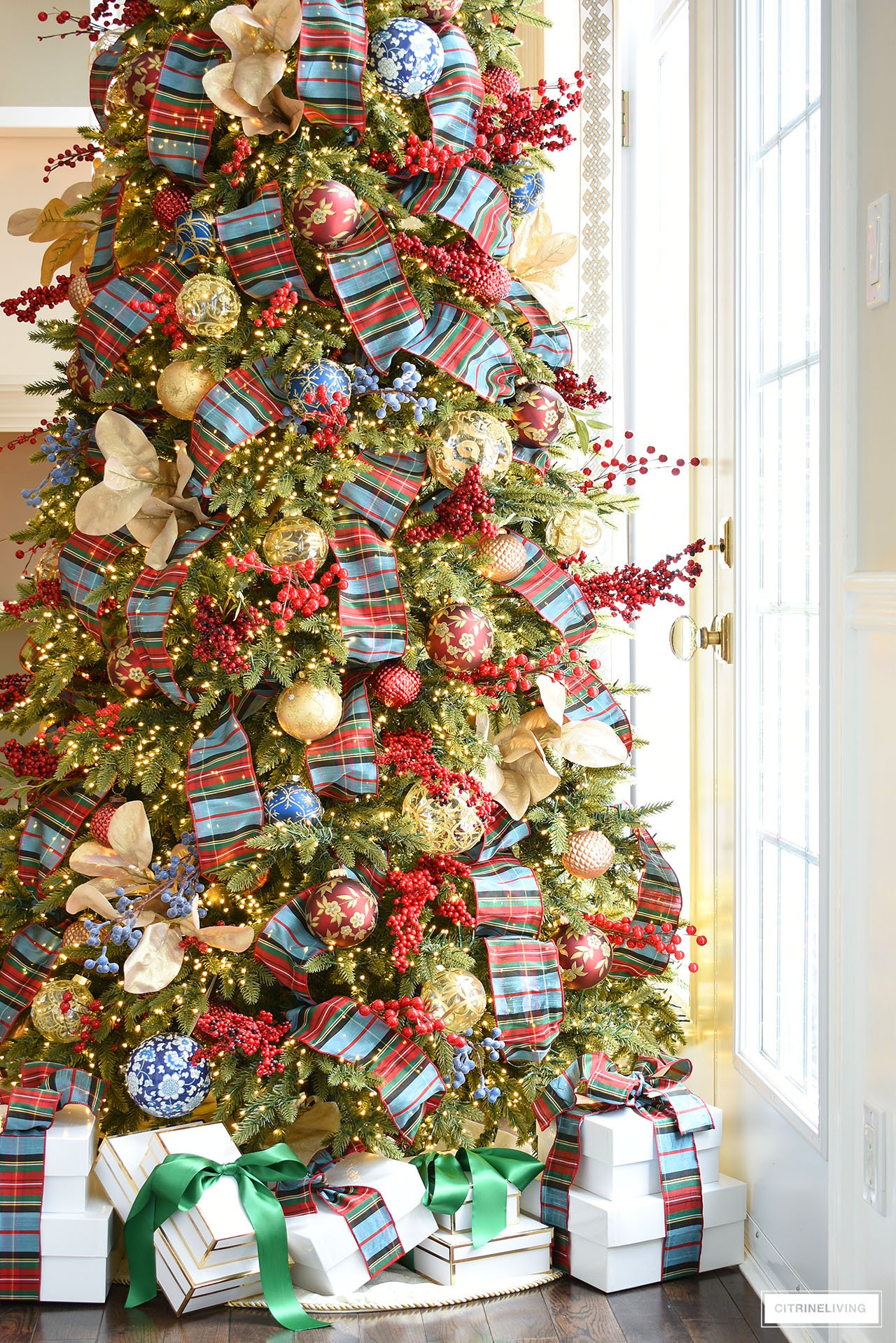 OUR RED + BLUE PLAID CHRISTMAS TREE | CITRINELIVING