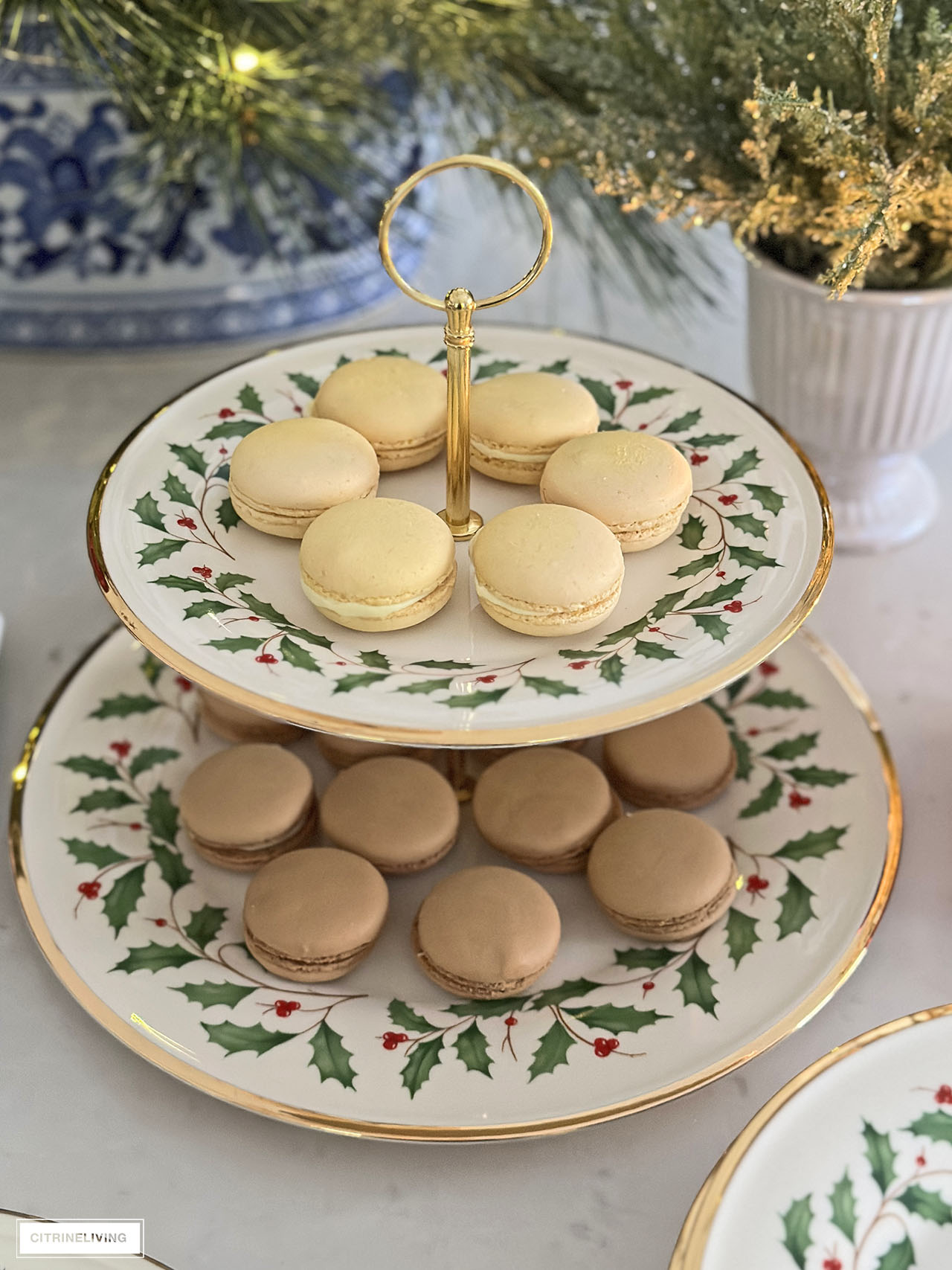 Christmas 2-tier dish with holly and berry motif