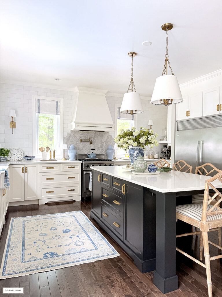 CHIC & SIMPLE SUMMER KITCHEN DECORATING IDEAS - CITRINELIVING
