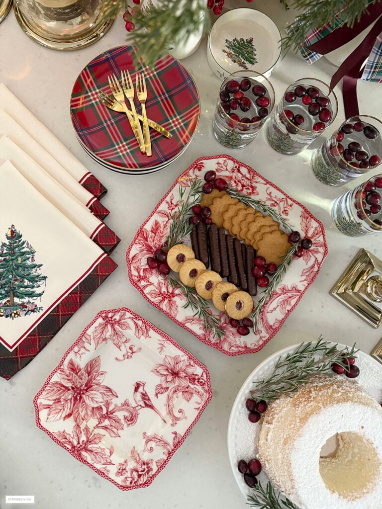 BEAUTIFUL CHRISTMAS ENTERTAINING ESSENTIALS: CHIC, NOSTALGIC AND FESTIVE!