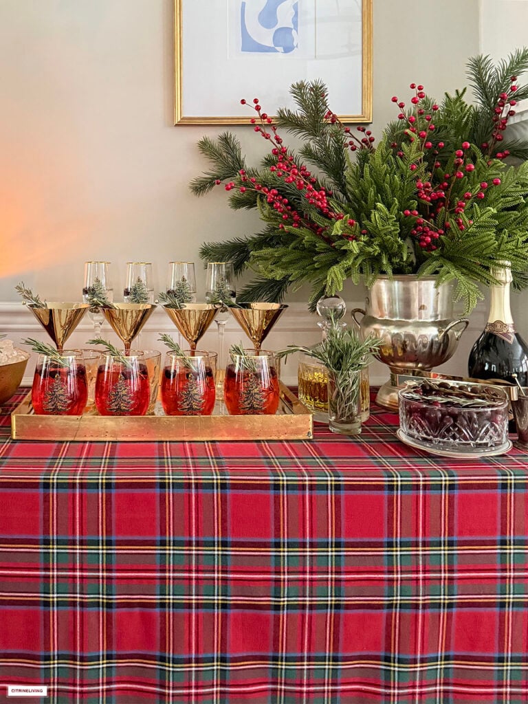 CHIC AND FESTIVE HOLIDAY DRINK STATION