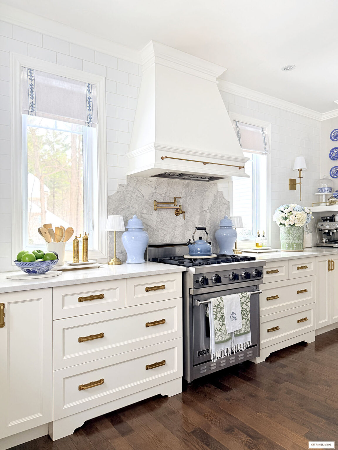 Beautiful, Easy Spring Kitchen Decorating | CitrineLiving