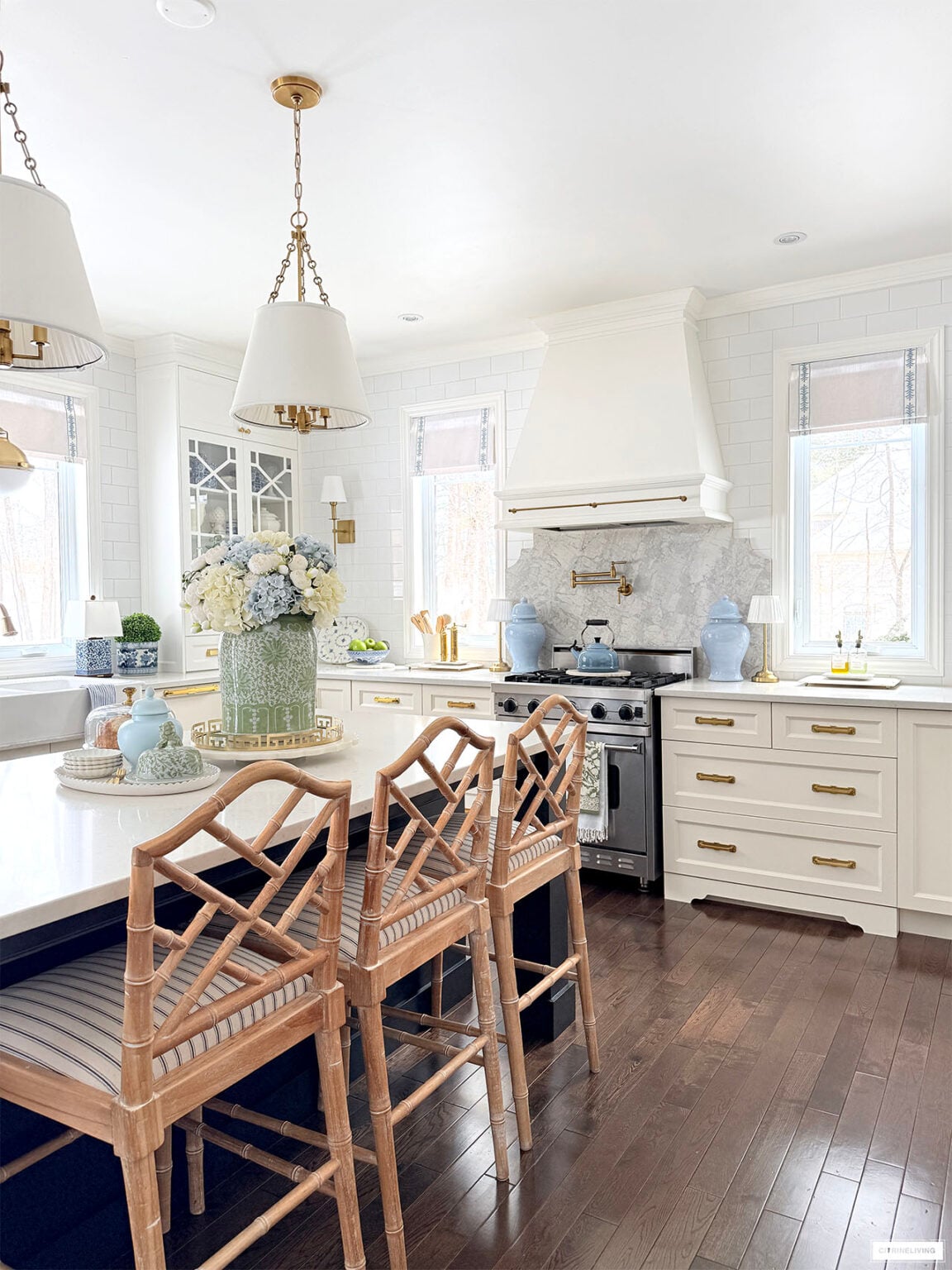 Beautiful, Easy Spring Kitchen Decorating | CitrineLiving