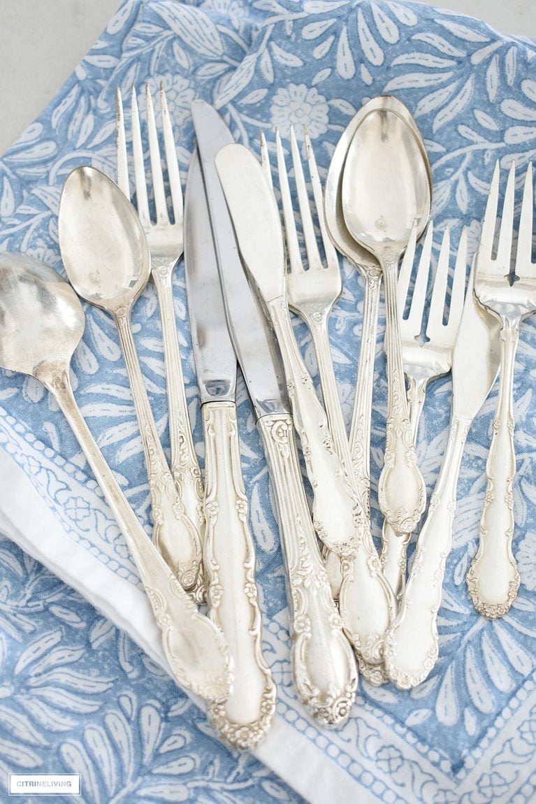 DECORATING WITH ANTIQUE SILVER, HOW TO CLEAN SILVER, FALL STYLING IDEAS AND GORGEOUS SEASONAL COLOR PALETTES