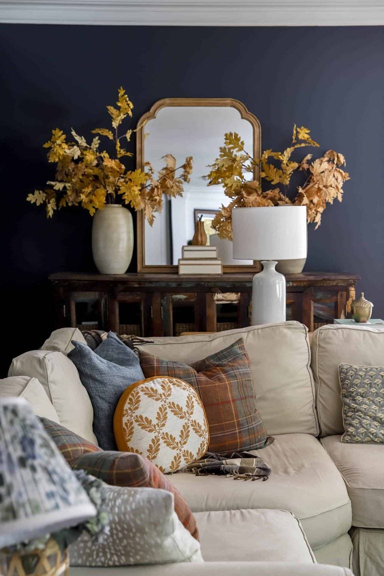 COZY FALL PILLOWS, FALL DINING ROOM AND TABLESCAPE, SIMPLE FALL DECOR, PRACTICAL DECORATING SECRETS, GETTING THE RALPH LAUREN LOOK